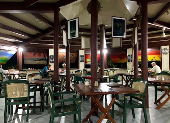 cook-islands/avarua/restaurant/kikau-hut