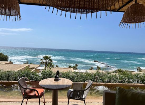 lebanon/batroun-coast/restaurant/butlers-table