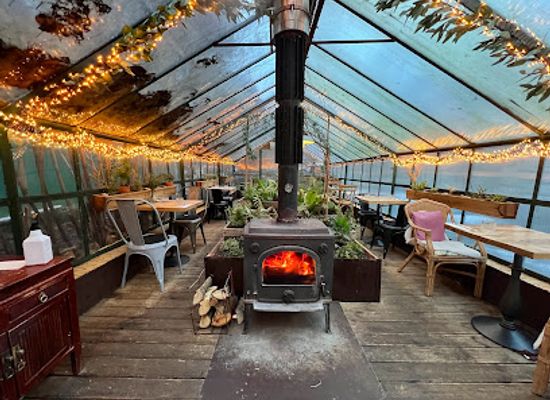 lithuania/vilnius-region/restaurant/panama-food-garden