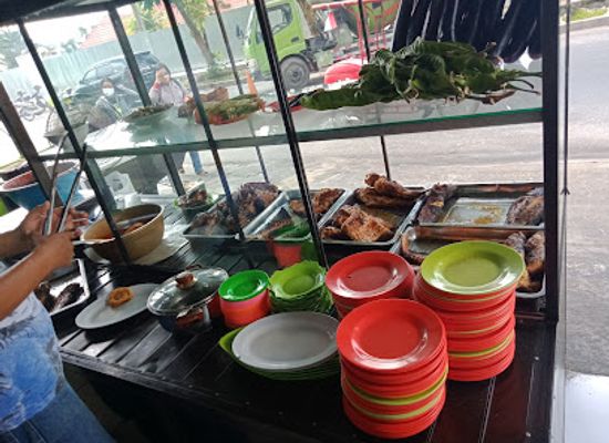 indonesia/central-kalimantan/restaurant/rumah-makan-al-mu-minun