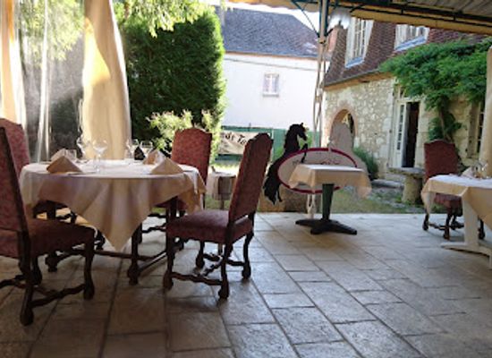 france/centre-val-de-loire/restaurant/la-grande-tour