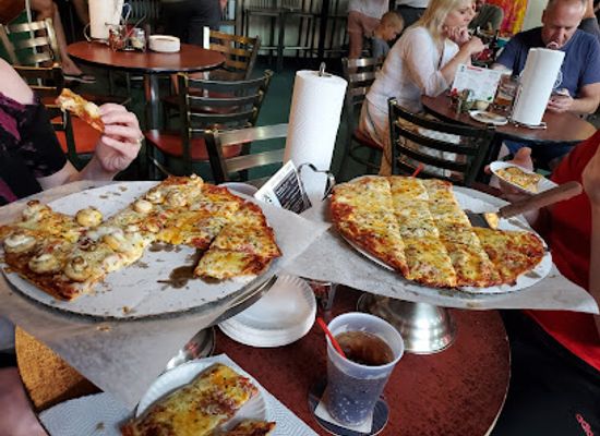 ohio/maumee-bay-state-park/restaurant/the-village-idiot