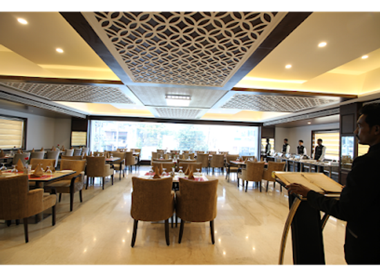 india/raipur/restaurant/flavours-the-restaurant