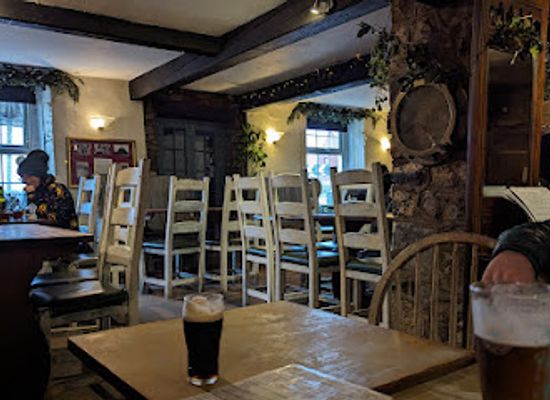 united-kingdom/south-glamorgan/restaurant/three-golden-cups-pub-dining-campsite