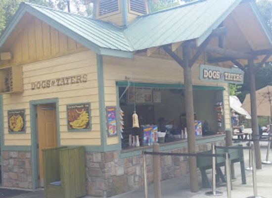 tennessee/dollywood/restaurant/dogs-n-taters