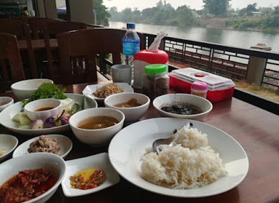 myanmar-burma/hsipaw/restaurant/ackhan-krauoamrhnmahtmnghcyint