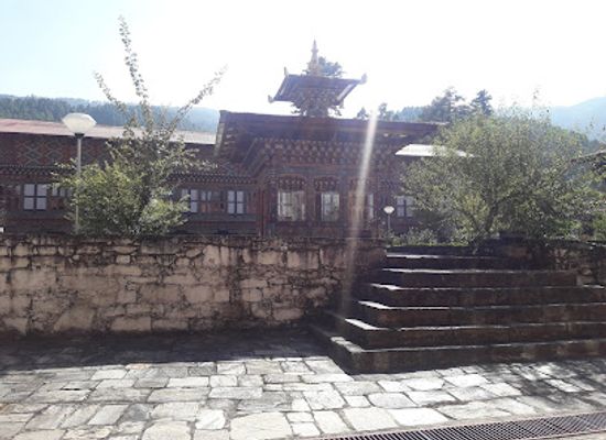 bhutan/jakar/restaurant/cafeteria-uwifort-lamaigoenpa