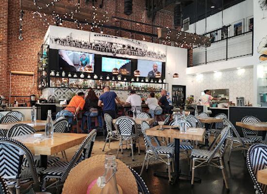 california/bakersfield/restaurant/the-18hundred