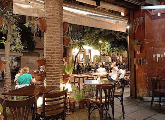 spain/seville/santa-cruz/restaurant/la-sacristia-tapas