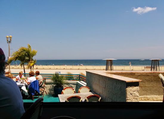 new-jersey/island-beach-state-park/restaurant/rooney-s-oceanfront-restaurant