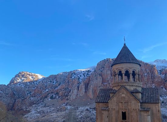 armenia/noravank-monastery/restaurant/noravank-hatsatun