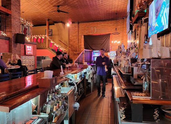 wisconsin/eau-claire/restaurant/the-district-pub-grill