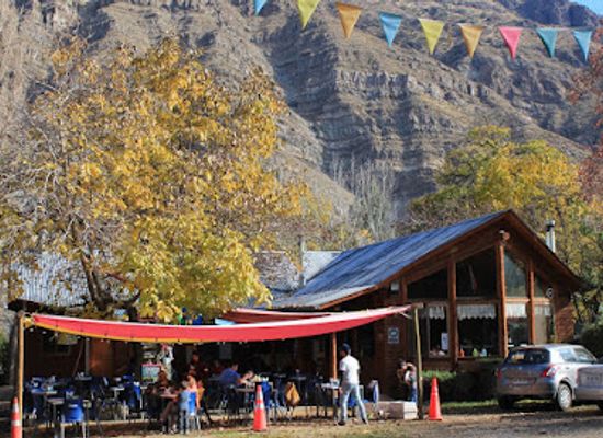 chile/maipo-valley/restaurant/entre-pisco-y-pebre