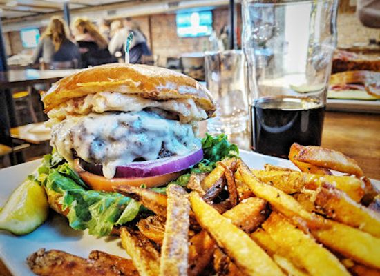 virginia/hampton-roads/restaurant/the-vanguard-brewpub-distillery