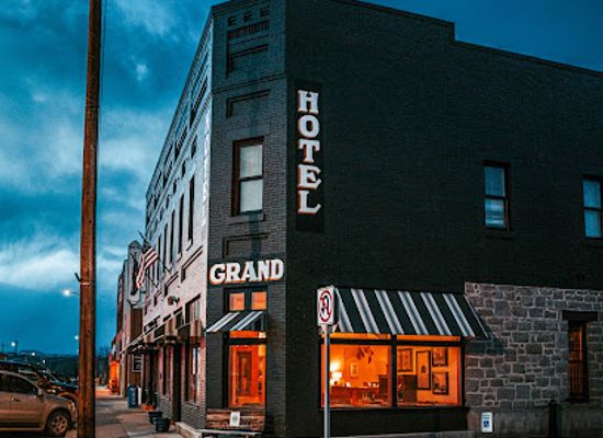 montana/the-judith-basin/restaurant/the-grand-hotel-restaurant