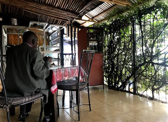 tanzania/mount-kilimanjaro/restaurant/chrisburger-restaurant