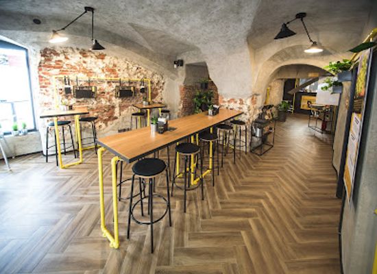 croatia/zagreb/tkalciceva-street/restaurant/submarine-burger-tkalciceva