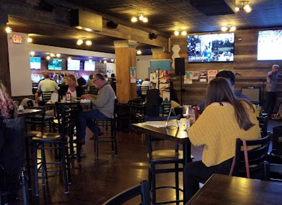 illinois/river-bend/restaurant/the-hive-tavern-eatery