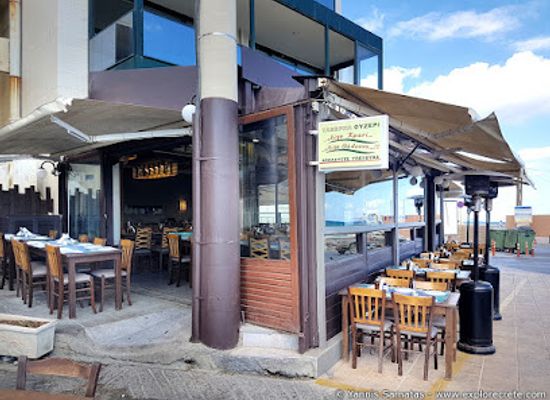 greece/heraklion/restaurant/a-little-wine-a-little-sea