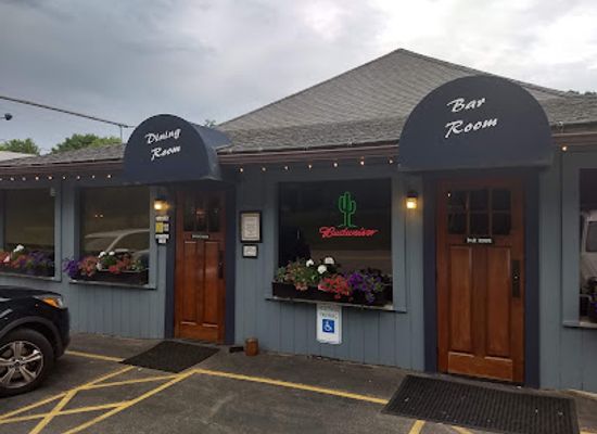 connecticut/bear-mountain/restaurant/wood-s-pit-bbq-mexican-cafe