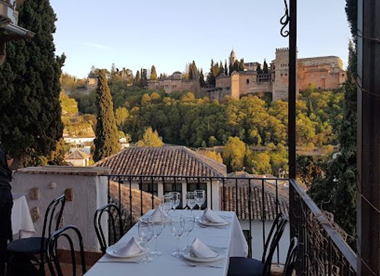 spain/granada/albaicin/restaurant/restaurante-mirador-de-morayma
