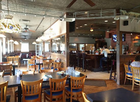 virginia/williamsburg/restaurant/rocco-s-smokehouse-grill