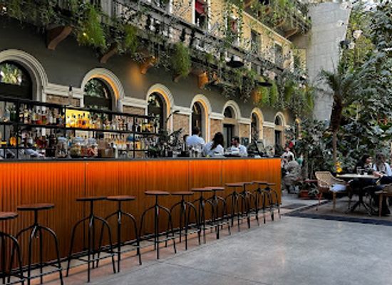 hungary/budapest/restaurant/twentysix-budapest