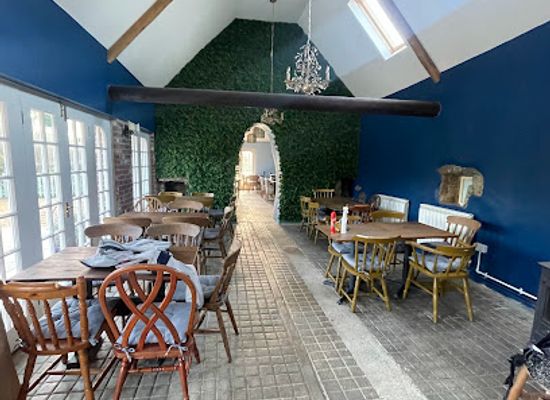 guernsey/brecqhou/restaurant/hathaways