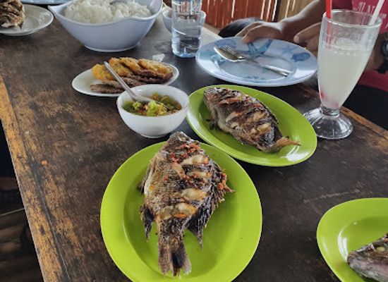 indonesia/north-sulawesi/restaurant/restaurant-pemandangan-baru-danau-tondano