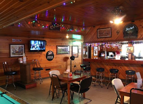 wisconsin/driftless-area/restaurant/branding-iron-roadhouse
