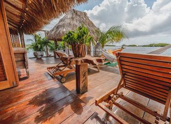 aruba/san-nicolas/restaurant/the-old-man-and-the-sea-restaurant