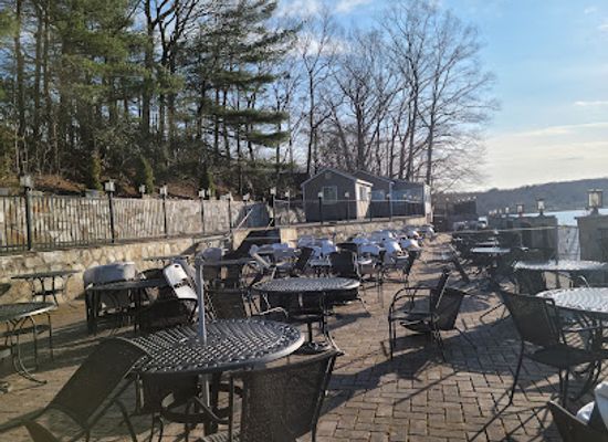 connecticut/tolland-county/restaurant/lakeview-restaurant-bar