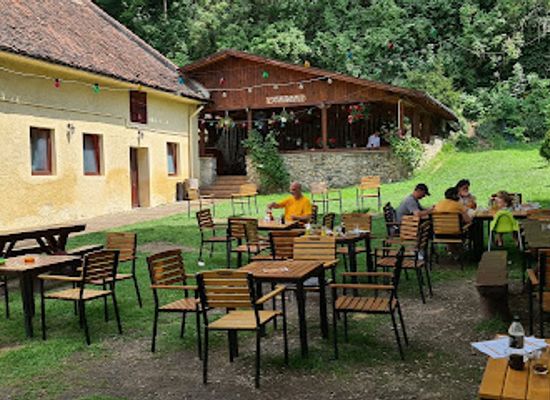 romania/rasnov-area/restaurant/la-turistul