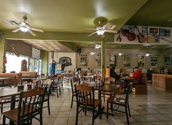 california/bakersfield/restaurant/village-grill