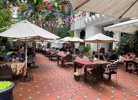 cambodia/phnom-penh/restaurant/magnolia-restaurant