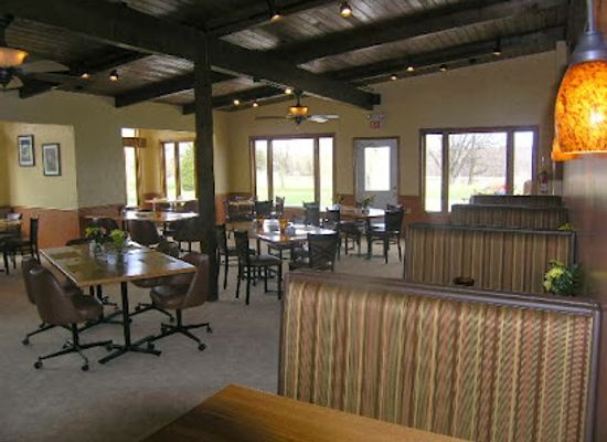 wisconsin/kettle-moraine/restaurant/the-bunkers-restaurant-at-edgewater-golf-club