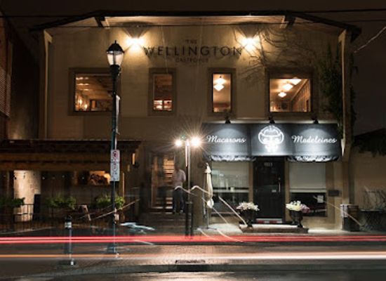 canada/ottawa/hintonburg/restaurant/wellington-gastropub