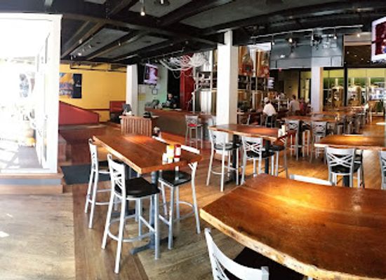 kansas/cross-timbers/restaurant/tallgrass-tap-house