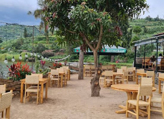 rwanda/gisenyi/restaurant/amaliza-lounge