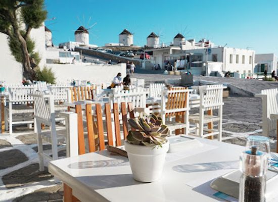 greece/mykonos/restaurant/nice-n-easy