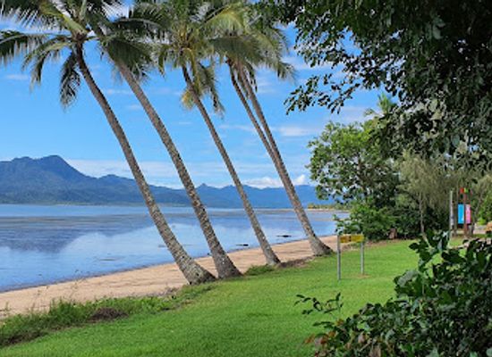 australia/hinchinbrook-island/restaurant/marine-hotel