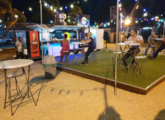 curacao/salina/restaurant/midnight-delight-grill
