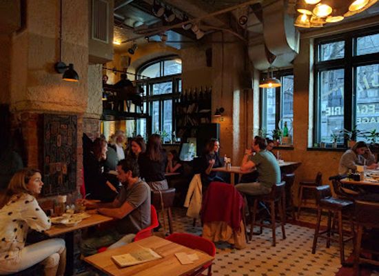 romania/bucharest/cismigiu/restaurant/energiea