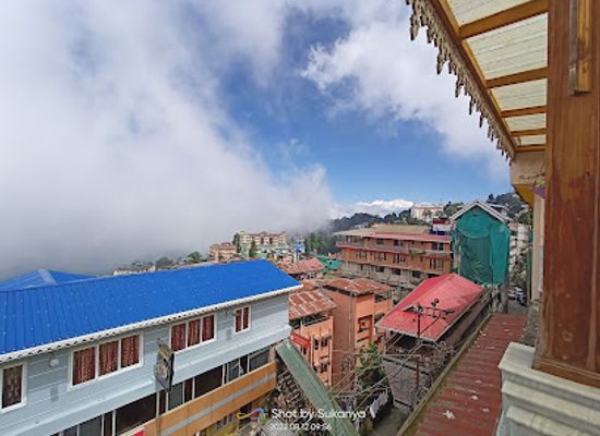 india/darjeeling/ghoom-monastery/restaurant/keventer-s