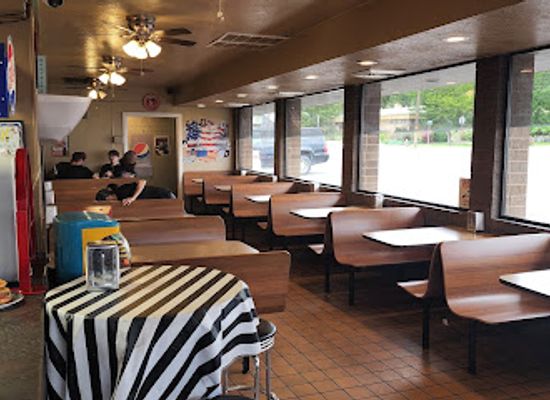 utah/richfield/restaurant/sandi-s-drive-inn