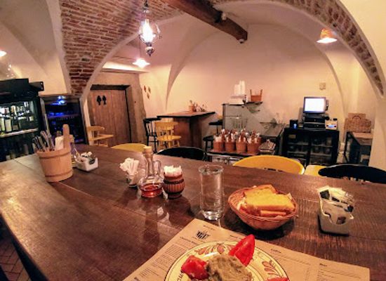 romania/brasov/restaurant/la-ceaun-michael-weiss