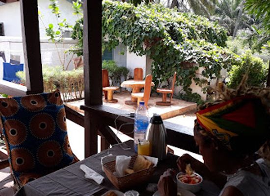 ghana/ada-foah/restaurant/ezime-guesthouse-and-pizzeria