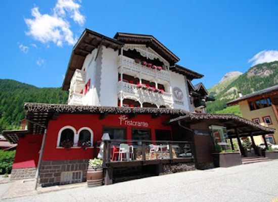italy/val-di-fassa/restaurant/ristorante-della-villa-restaurant