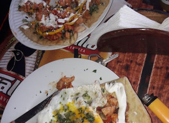 guatemala/flores/restaurant/la-chicharroneria