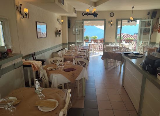 greece/delphi/restaurant/ladokolla-arachova